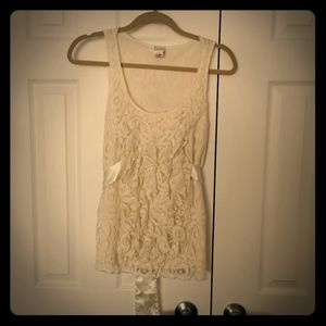 Sleeveless Lace Ruffle/Silk Tie Top
